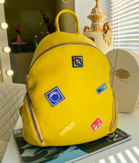 552425 Рюкзак с нашивками желтый Velina Fabbiano